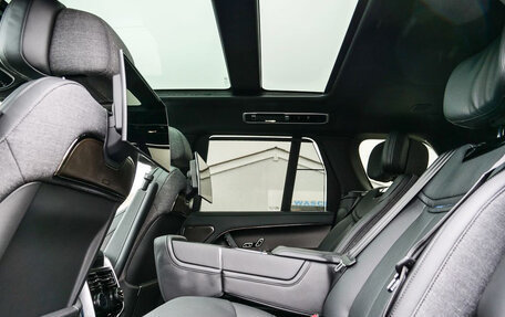 Land Rover Range Rover IV рестайлинг, 2025 год, 30 990 000 рублей, 17 фотография