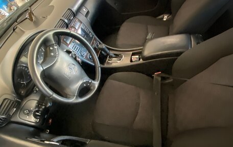 Mercedes-Benz C-Класс, 2005 год, 599 000 рублей, 4 фотография