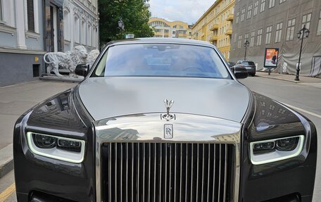 Rolls-Royce Phantom VIII, 2018 год, 47 000 000 рублей, 8 фотография
