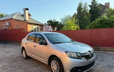 Renault Logan II, 2017 год, 615 000 рублей, 5 фотография