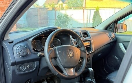 Renault Logan II, 2017 год, 615 000 рублей, 28 фотография