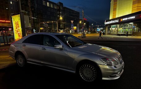 Mercedes-Benz S-Класс, 2010 год, 980 000 рублей, 2 фотография