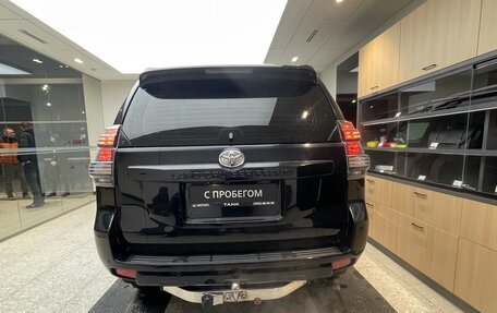 Toyota Land Cruiser Prado 150 рестайлинг 2, 2017 год, 3 699 000 рублей, 5 фотография