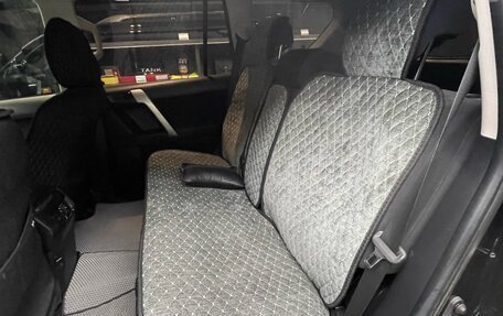 Toyota Land Cruiser Prado 150 рестайлинг 2, 2017 год, 3 699 000 рублей, 11 фотография