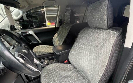 Toyota Land Cruiser Prado 150 рестайлинг 2, 2017 год, 3 699 000 рублей, 9 фотография