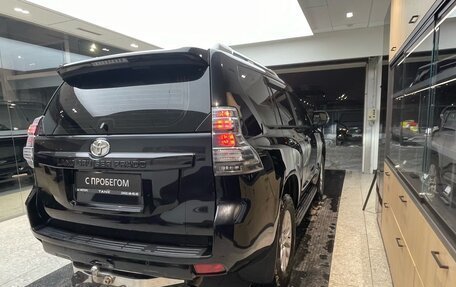 Toyota Land Cruiser Prado 150 рестайлинг 2, 2017 год, 3 699 000 рублей, 6 фотография