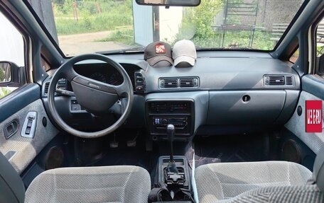 Nissan Prairie III, 1991 год, 245 000 рублей, 14 фотография