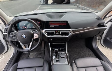 BMW 3 серия, 2021 год, 3 300 000 рублей, 24 фотография