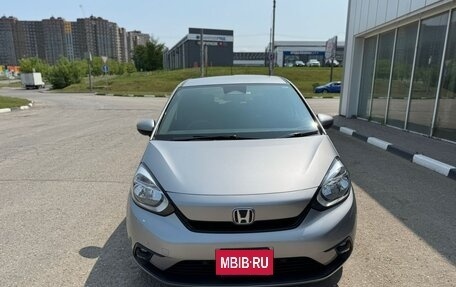 Honda Fit, 2020 год, 1 350 000 рублей, 2 фотография