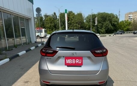 Honda Fit, 2020 год, 1 350 000 рублей, 6 фотография