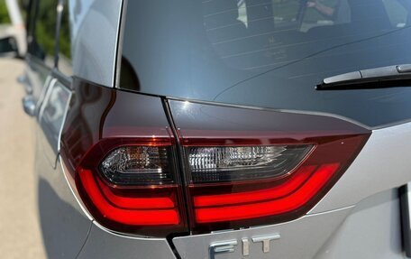 Honda Fit, 2020 год, 1 350 000 рублей, 12 фотография