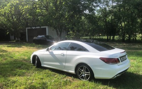 Mercedes-Benz E-Класс, 2015 год, 2 500 000 рублей, 4 фотография