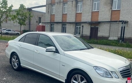 Mercedes-Benz E-Класс, 2012 год, 2 200 000 рублей, 2 фотография