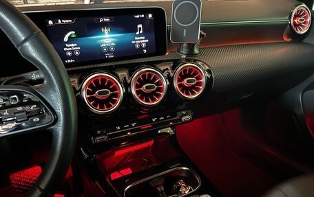 Mercedes-Benz A-Класс, 2018 год, 2 050 000 рублей, 19 фотография