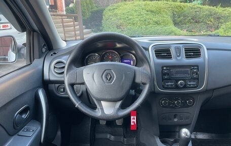 Renault Logan II, 2016 год, 565 000 рублей, 11 фотография