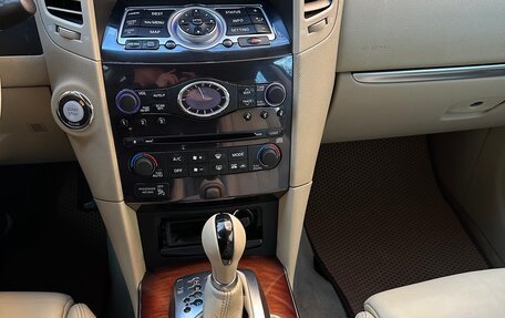 Infiniti FX II, 2008 год, 1 700 000 рублей, 29 фотография