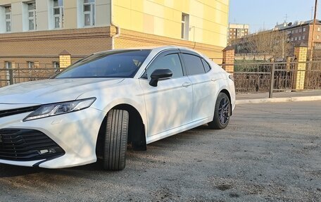 Toyota Camry, 2019 год, 2 900 000 рублей, 3 фотография