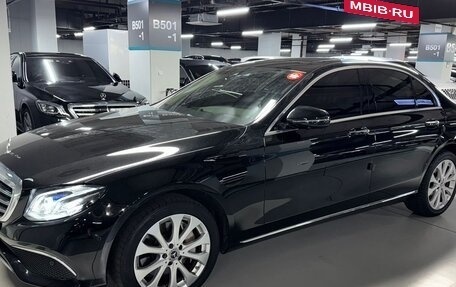 Mercedes-Benz E-Класс, 2020 год, 5 000 000 рублей, 4 фотография