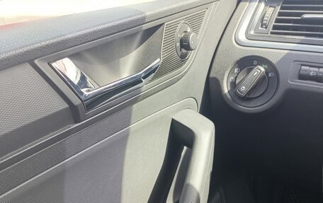 Skoda Rapid I, 2018 год, 1 220 000 рублей, 7 фотография