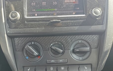 Skoda Rapid I, 2018 год, 1 220 000 рублей, 8 фотография
