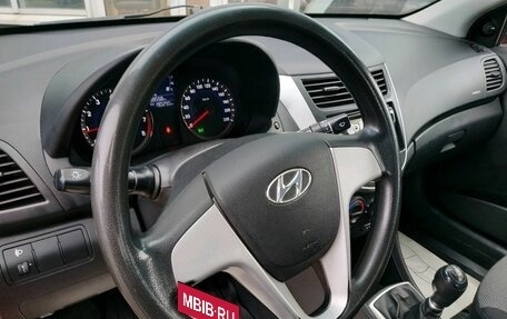 Hyundai Solaris II рестайлинг, 2012 год, 539 000 рублей, 11 фотография