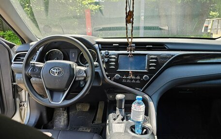 Toyota Camry, 2018 год, 2 500 000 рублей, 6 фотография