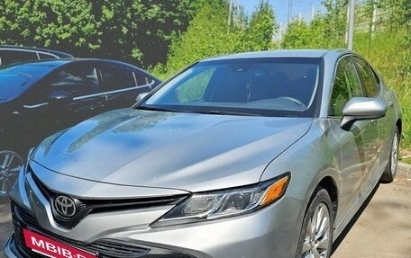 Toyota Camry, 2018 год, 2 500 000 рублей, 2 фотография