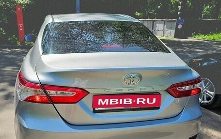 Toyota Camry, 2018 год, 2 500 000 рублей, 9 фотография