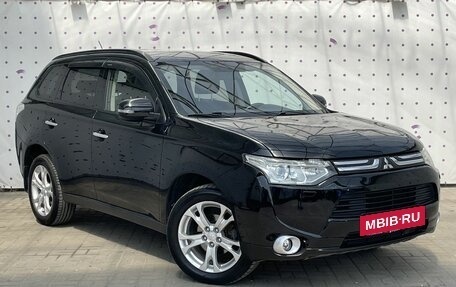 Mitsubishi Outlander III рестайлинг 3, 2012 год, 1 380 000 рублей, 2 фотография