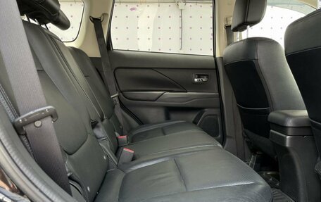 Mitsubishi Outlander III рестайлинг 3, 2012 год, 1 380 000 рублей, 13 фотография