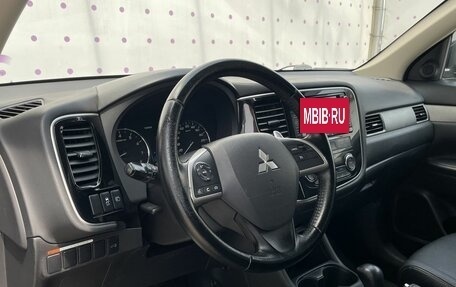 Mitsubishi Outlander III рестайлинг 3, 2012 год, 1 380 000 рублей, 15 фотография