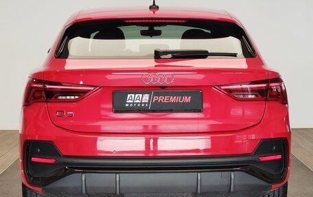 Audi Q3, 2020 год, 4 050 000 рублей, 5 фотография