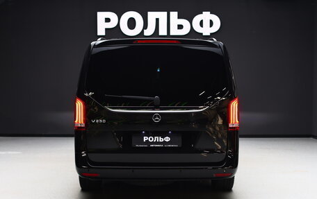 Mercedes-Benz V-Класс, 2017 год, 9 200 000 рублей, 4 фотография