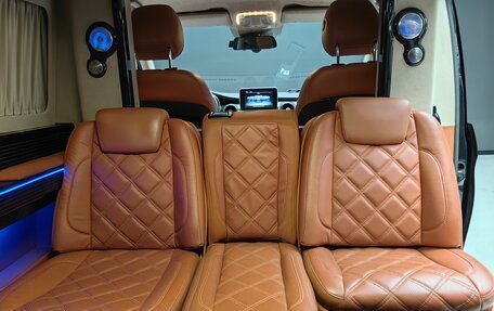 Mercedes-Benz V-Класс, 2017 год, 9 200 000 рублей, 19 фотография