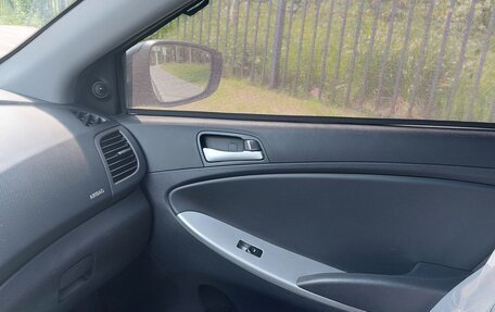 Hyundai Solaris II рестайлинг, 2013 год, 495 000 рублей, 9 фотография