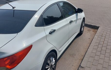 Hyundai Solaris II рестайлинг, 2013 год, 495 000 рублей, 2 фотография