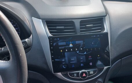 Hyundai Solaris II рестайлинг, 2013 год, 495 000 рублей, 3 фотография