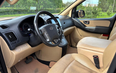 Hyundai H-1 II рестайлинг, 2018 год, 2 600 000 рублей, 12 фотография