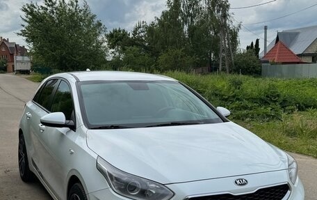 KIA cee'd III, 2018 год, 1 330 000 рублей, 2 фотография