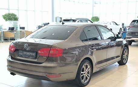 Volkswagen Jetta VI, 2013 год, 890 000 рублей, 6 фотография