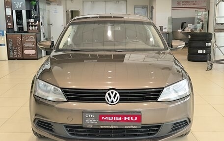 Volkswagen Jetta VI, 2013 год, 890 000 рублей, 2 фотография