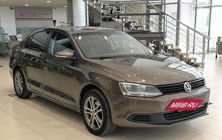 Volkswagen Jetta VI, 2013 год, 890 000 рублей, 3 фотография