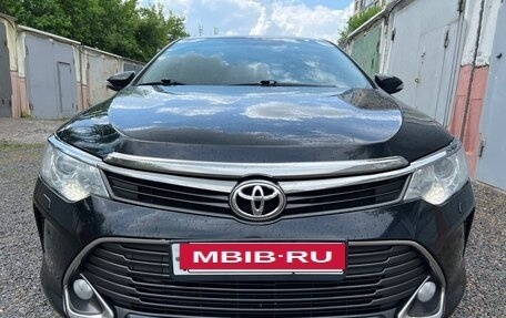Toyota Camry, 2015 год, 1 690 000 рублей, 3 фотография