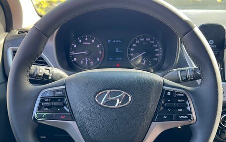 Hyundai Solaris II рестайлинг, 2017 год, 950 000 рублей, 14 фотография
