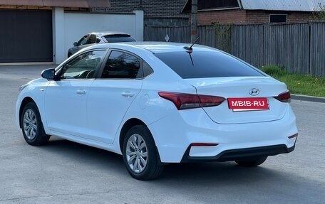 Hyundai Solaris II рестайлинг, 2017 год, 950 000 рублей, 5 фотография