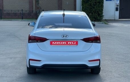 Hyundai Solaris II рестайлинг, 2017 год, 950 000 рублей, 4 фотография