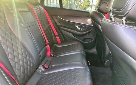 Mercedes-Benz E-Класс, 2018 год, 2 740 000 рублей, 22 фотография
