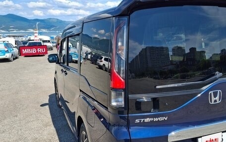 Honda Stepwgn IV, 2018 год, 2 500 000 рублей, 11 фотография
