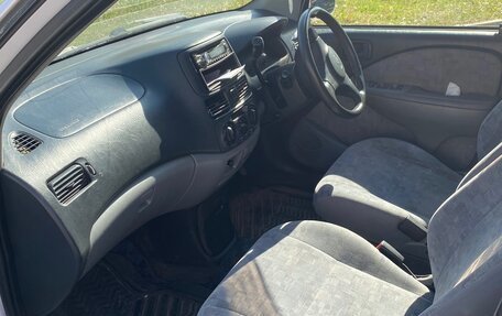 Toyota Raum I, 2000 год, 370 000 рублей, 7 фотография