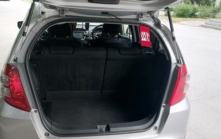Honda Fit III, 2010 год, 800 000 рублей, 5 фотография
